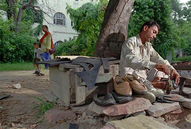 Suva Lal, the shoemaker-Dalit in New-Delhi